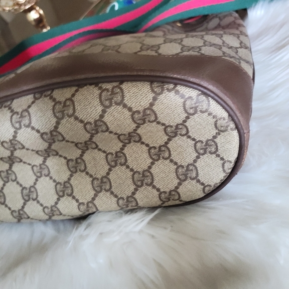 100% Authentic Gucci vintage drawstring bucket bag - Picture 11 of 16